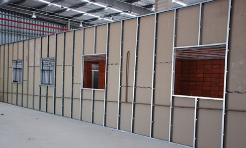 lắp đặt tấm bê tông siêu nhẹ làm vách tấm vách ngăn xi măng